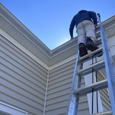 Professional-gutter-cleaning-in-Staunton-Virginia 1